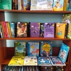 Курганские библиотеки получили в подарок книги
Курганские библиотеки получили в подарок книги