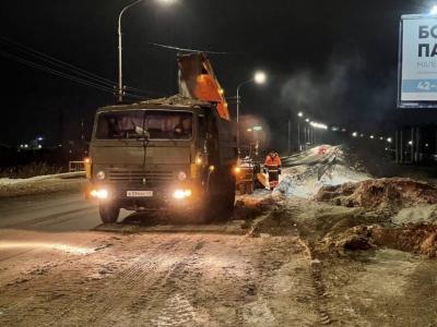 В Кургане на десятках улиц запретили ночную парковку В Кургане на десятках улиц запретили ночную парковку