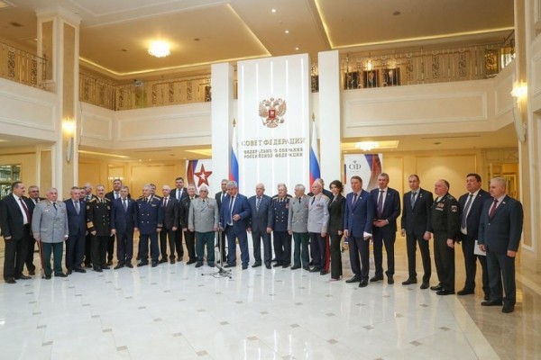 Курганский сенатор Муратов награждён медалью Минобороны Курганский сенатор Муратов награждён медалью Минобороны