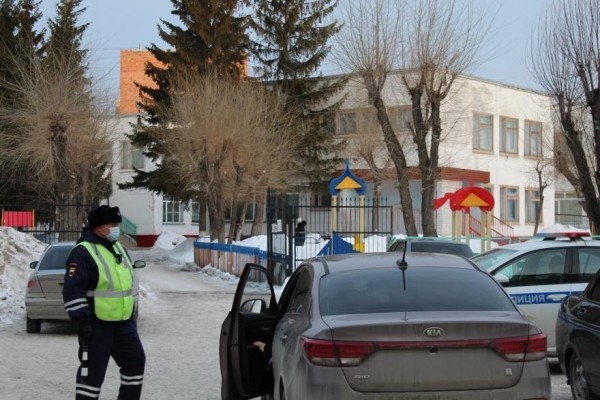 В Кургане за месяц выявили более 200 нарушений правил перевозки детей В Кургане за месяц выявили более 200 нарушений правил перевозки детей