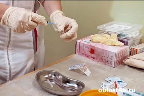 Более 440 тысяч зауральцев полностью вакцинировались