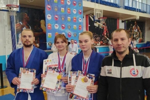 Курганские спортсмены выиграли путевку в «Артек» Курганские спортсмены выиграли путевку в «Артек»