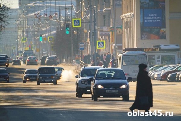 За квадратные автомобильные номера зауральцы будут платить штраф