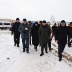 Губернатор оценил ход строительства важнейших социальных объектов Кургана
Губернатор оценил ход строительства важнейших социальных объектов Кургана
