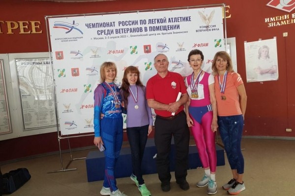 С чемпионата России ветераны-легкоатлеты Курганской области привезли 10 медалей С чемпионата России ветераны-легкоатлеты Курганской области привезли 10 медалей