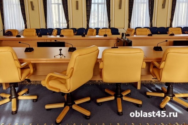 Губернатор Курганской области обсудил поддержку экономики региона с Собяниным Губернатор Курганской области обсудил поддержку экономики региона с Собяниным