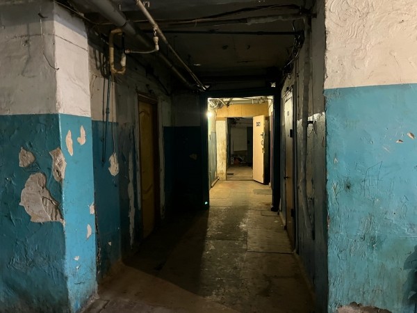 В Кургане ночью начало рушиться общежитие, жильцов эвакуировали В Кургане ночью начало рушиться общежитие, жильцов эвакуировали