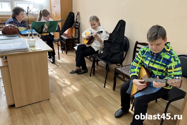 В Кургане свой юбилей отметит детская школа искусств №1