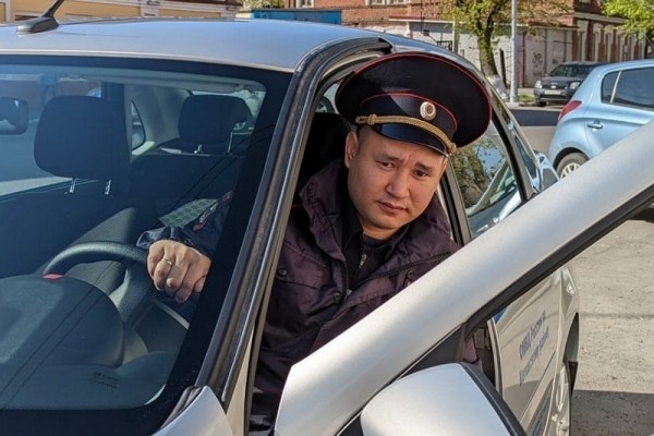 Курганский участковый эвакуировал людей из пожароопасной зоны