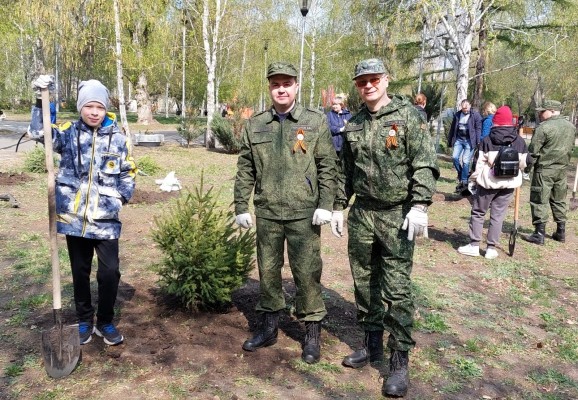 Сотрудники следственного управления СК России по Курганской области приняли участие в патриотической акции «Аллея Памяти» Сотрудники следственного управления СК России по Курганской области приняли участие в патриотической акции «Аллея Памяти»