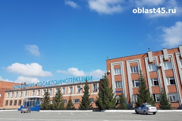 В Кургане нашли водителя, сбившего девушку на проспекте Конституции