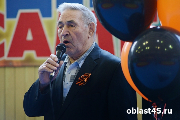 Юные самбисты Кургана сошлись в схватках в честь Дня Победы Юные самбисты Кургана сошлись в схватках в честь Дня Победы