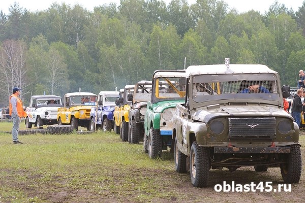 В Курганской области прошёл масштабный автокросс 