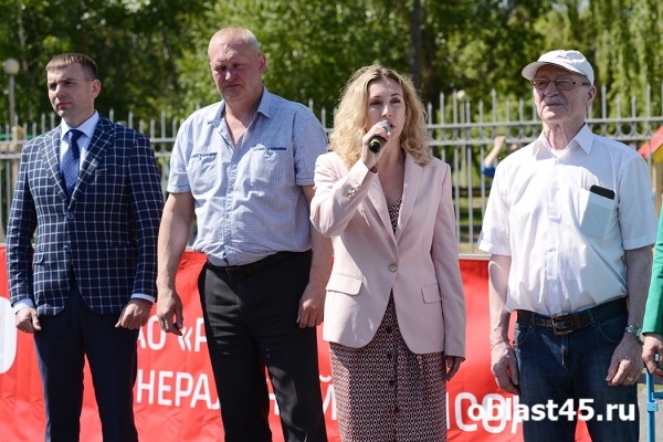 Под Курганом девчонки с Урала играли в мини-футбол