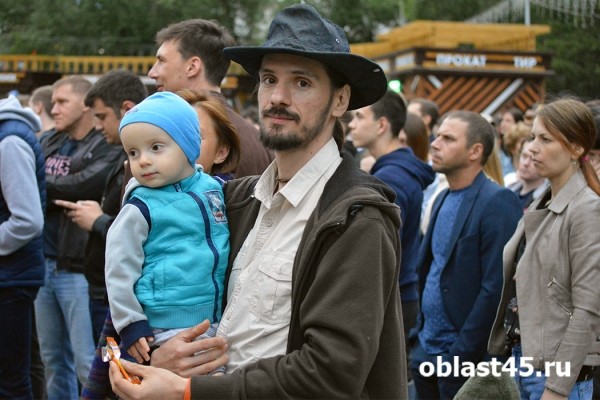 «Цой жив!». Курганцы услышали «Кукушку» и нашли «Звезду по имени Солнце» «Цой жив!». Курганцы услышали «Кукушку» и нашли «Звезду по имени Солнце»