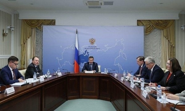 В Кургане полпред, замгубернатора и ректор КГУ обсудили работу общества &laquo;Знание&raquo;