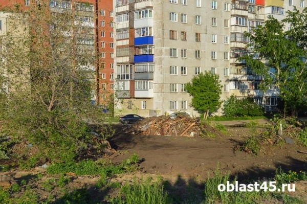 Забор или сквер? Курганцы переживают за судьбу участка возле набережной Забор или сквер? Курганцы переживают за судьбу участка возле набережной