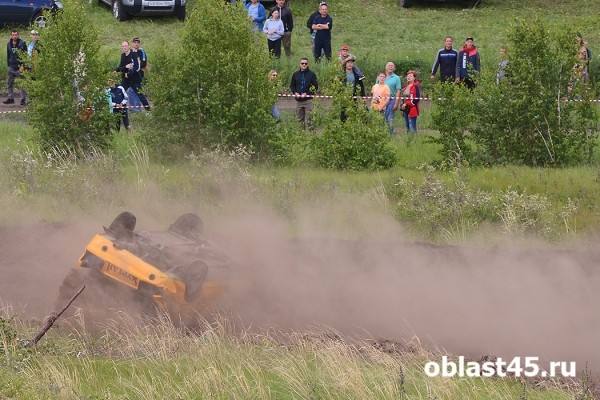 В Курганской области прошёл масштабный автокросс 