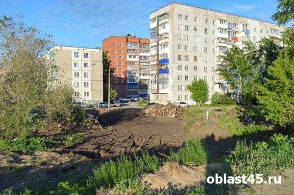 Забор или сквер? Курганцы переживают за судьбу участка возле набережной Забор или сквер? Курганцы переживают за судьбу участка возле набережной