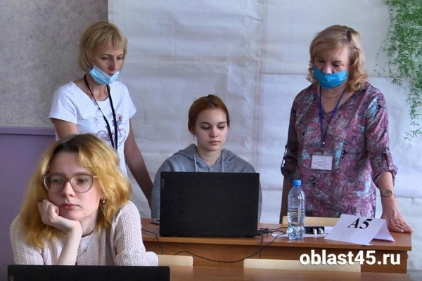 Почти пятьсот зауральских школьников сдают ЕГЭ по информатике
