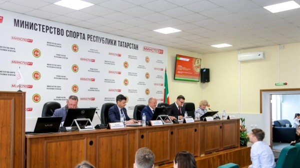 В Министерстве спорта Республики Татарстан состоялось вручение первых памятных медалей «90 лет ГТО» В Министерстве спорта Республики Татарстан состоялось вручение первых памятных медалей «90 лет ГТО»