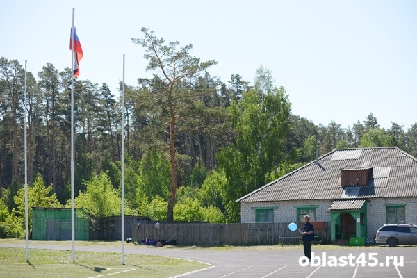 Под Курганом девчонки с Урала играли в мини-футбол