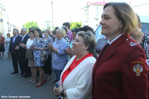 В Кургане открыли мемориальную доску в честь заслуженного врача РФ Владимира Розенбергера