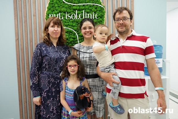 Две курганские девушки открыли современную клинику в Москве Две курганские девушки открыли современную клинику в Москве