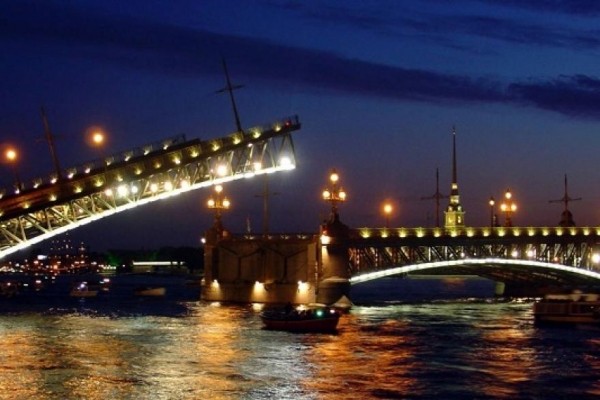 Санкт-Петербург: ночные прогулки
