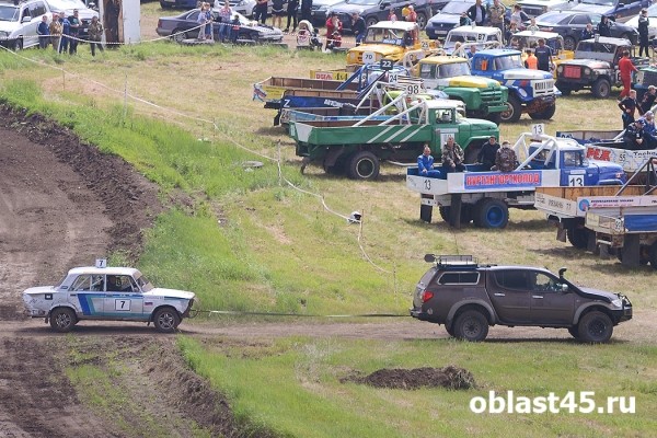В Курганской области прошёл масштабный автокросс 
