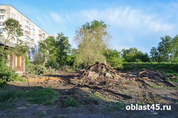 Забор или сквер? Курганцы переживают за судьбу участка возле набережной Забор или сквер? Курганцы переживают за судьбу участка возле набережной