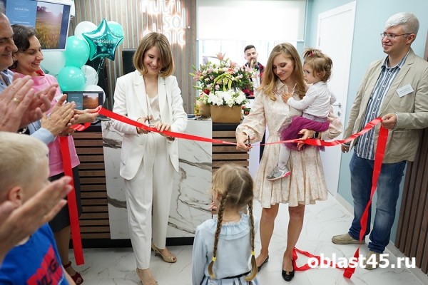 Две курганские девушки открыли современную клинику в Москве Две курганские девушки открыли современную клинику в Москве