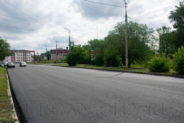 В Кургане на улице Куйбышева положили новый асфальт В Кургане на улице Куйбышева положили новый асфальт