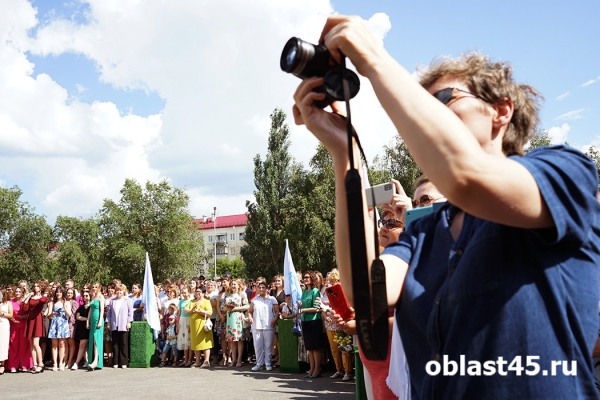 В Кургане наградили лучших выпускников КГУ 