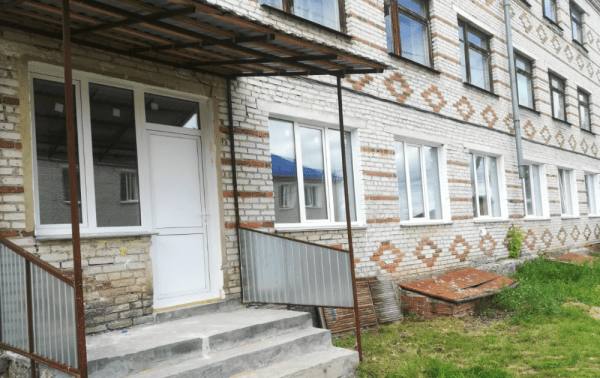 В Шатровской больнице на открытии детского отделения пациентам дарили витаминки В Шатровской больнице на открытии детского отделения пациентам дарили витаминки