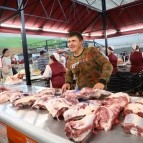 
											Губернатор Вадим Шумков проконтролировал, как организованы ярмарки с продукцией местных производителей									
