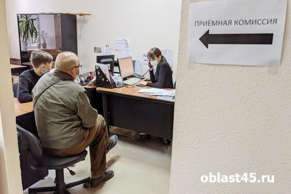 В зауральские техникумы и колледжи придут более пяти тысяч абитуриентов