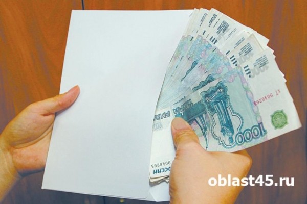 Курганские чиновники заплатят сироте за долгое ожидание жилья 50 тыс. рублей 