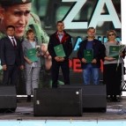 Руководители региональных органов власти вручили награды труженикам села
Руководители региональных органов власти вручили награды труженикам села