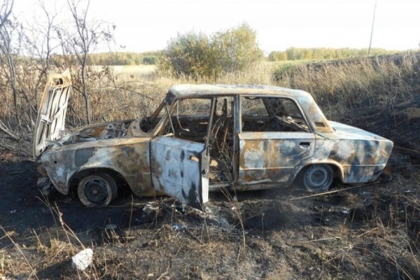В Курганской области приятели угнали и сожгли машину