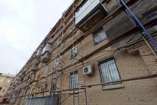 В Кургане обновляют фасады домов 