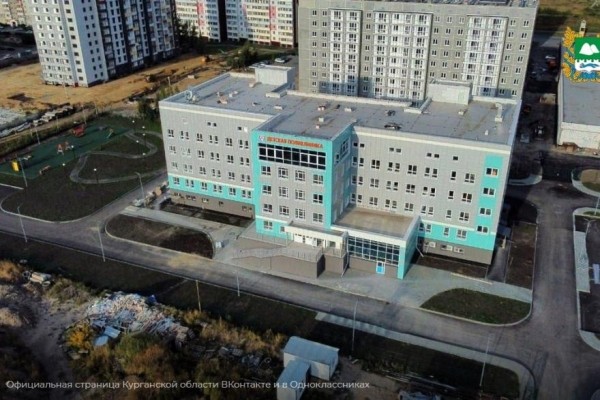 Губернатор Вадим Шумков поручил набирать персонал для новой детской поликлиники