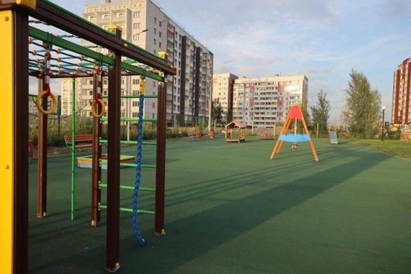 Губернатор Вадим Шумков поручил набирать персонал для новой детской поликлиники