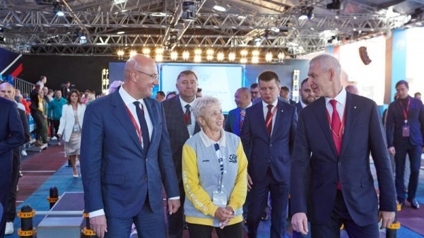 Дмитрий Чернышенко посетил &laquo;Арену ГТО&raquo; во Владивостоке