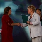 Руководители региональных органов власти вручили награды труженикам села
Руководители региональных органов власти вручили награды труженикам села