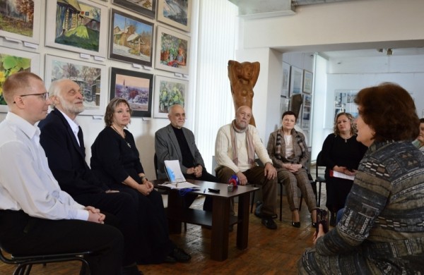 В Кургане открыли Всероссийскую выставку акварели