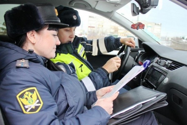 В Зауралье злостные неплательщики штрафов ГИБДД оказались в спецприёмнике