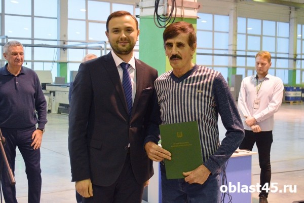 Лучшие сотрудники &laquo;Курганприбора&raquo; получили награды от губернатора и Совета Федерации