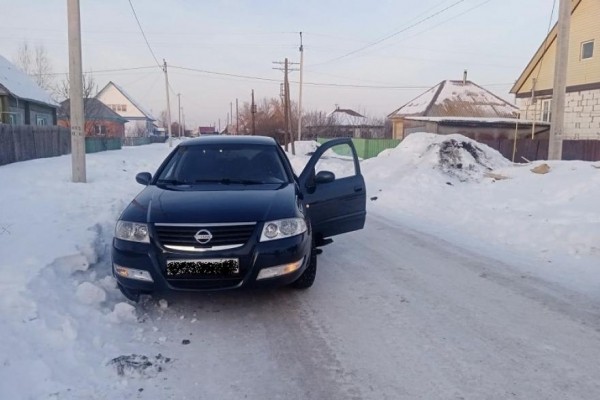 В Курганской области ребёнок скатился с горки под колёса автомобиля В Курганской области ребёнок скатился с горки под колёса автомобиля