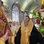 
											Губернатор Вадим Шумков принял участие в литургии перед крестным ходом с чудотворной Феодоровской иконой									